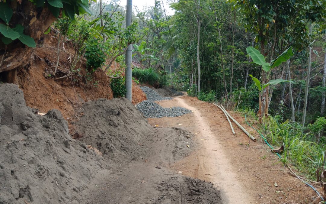 Jalan Lingkungan RT 4 RW 5 Ciposing Desa Dermaji Mulai Dibangun