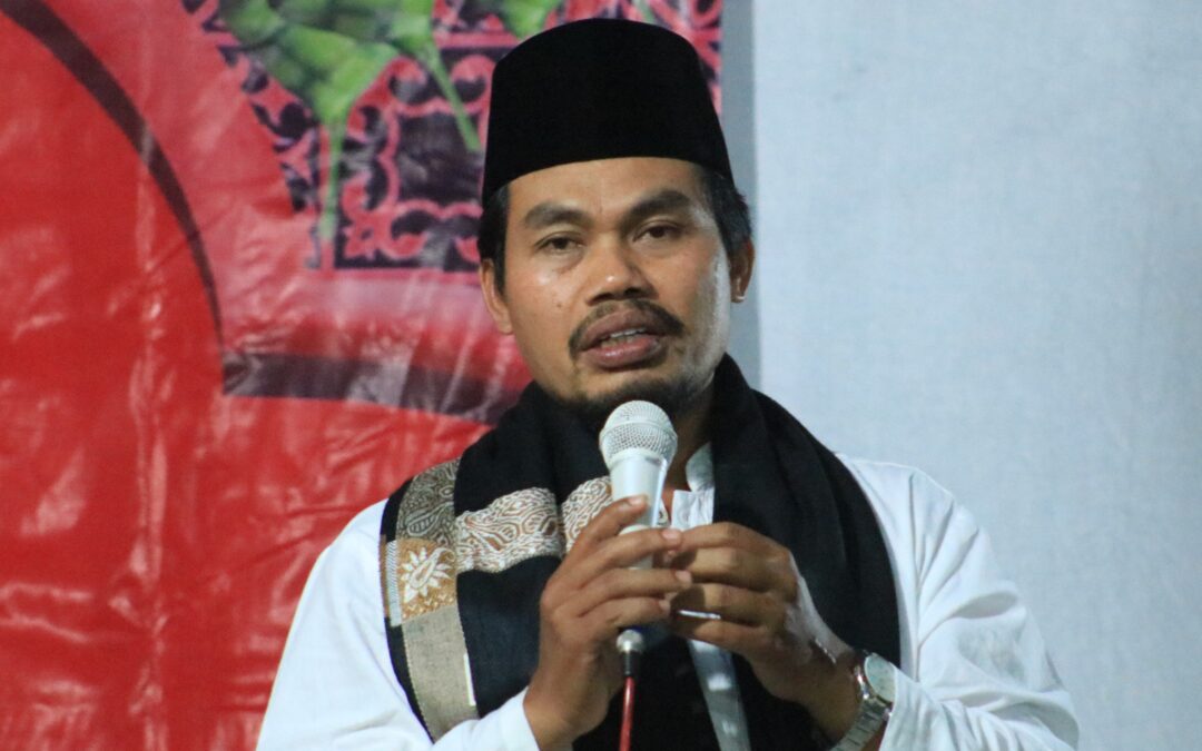 Kyai Komaruddin Isi Tauziyah pada Pengajian Silaturahmi dan Halal Bi Halal Desa Dermaji
