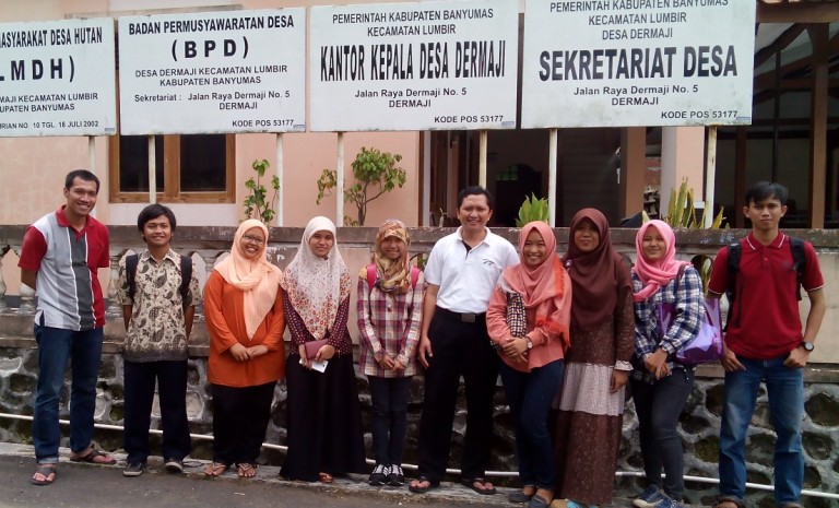 Presentasi Program Bina Desa ST3 Telkom Purwokerto