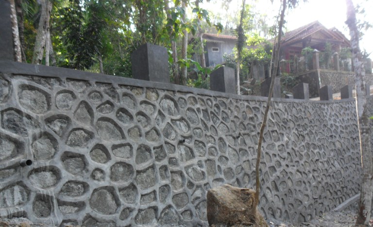 Talud di Wilayah RT 03 Sirongge Selesai di Kerjakan