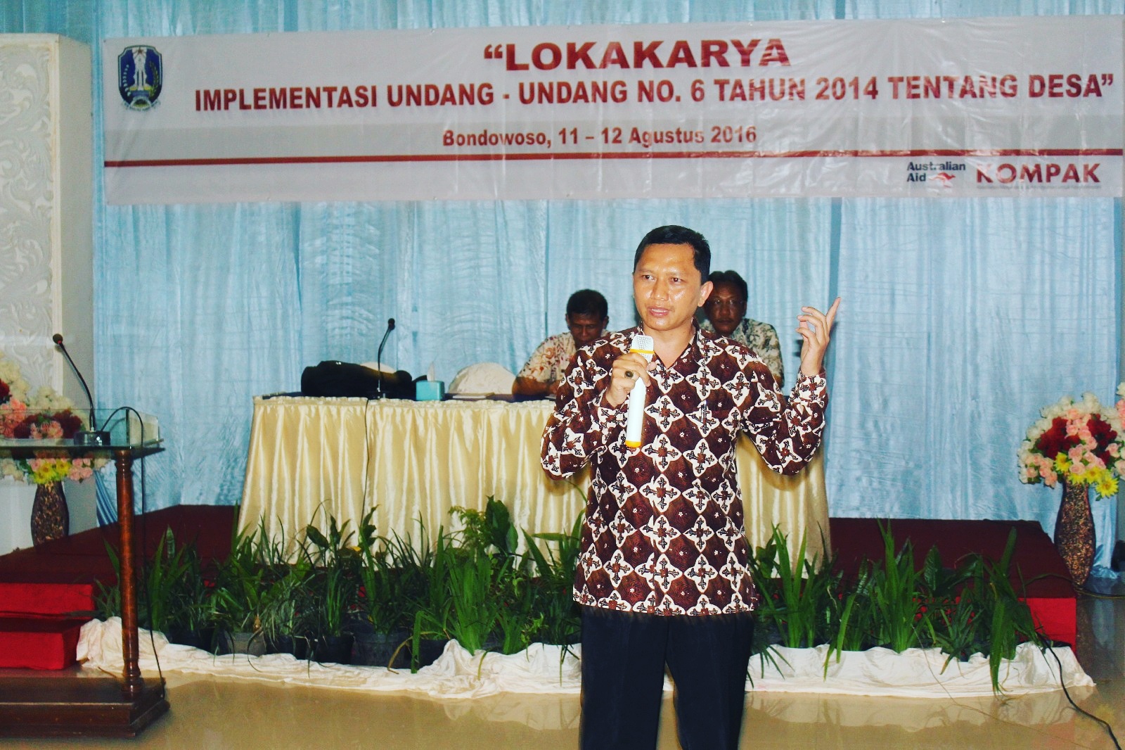 Kades Dermaji Berbagi Pengalaman Praktik Tata Kelola Desa di Bondowoso
