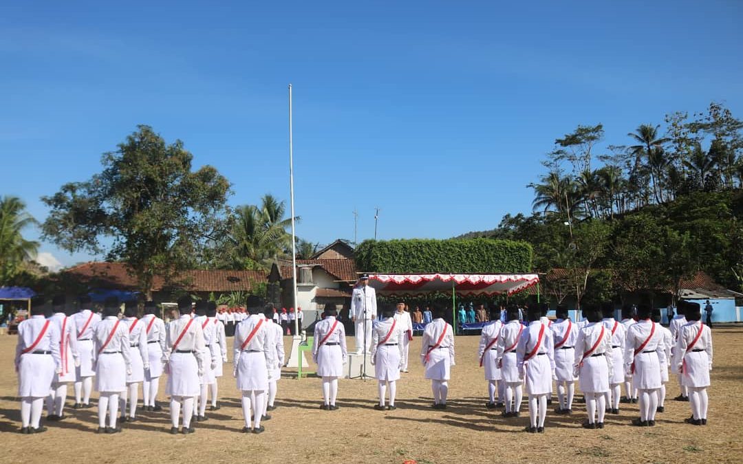 Ribuan Warga Desa Dermaji Ikuti Upacara Memperingati HUT Proklamasi Kemerdekaan RI ke-74 di Lapangan Kubang Aji