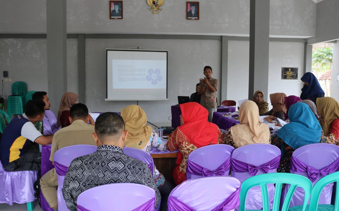 Pemdes Dermaji Bekerjasama dengan IT Telkom Purwokerto Selenggarakan Pelatihan Pemanfaatan Teknologi Digital
