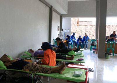 Puluhan Warga Dermaji Donorkan Darahnya