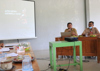 Pemdes dan BPD Dermaji Bahas APB Desa 2021
