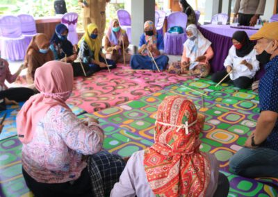 Dinporabudpar Selenggarakan Workshop Ekonomi Kreatif di Desa Dermaji
