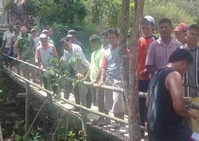 PWD Bantu Perbaiki Jembatan yang Rusak di Wilayah RW 3